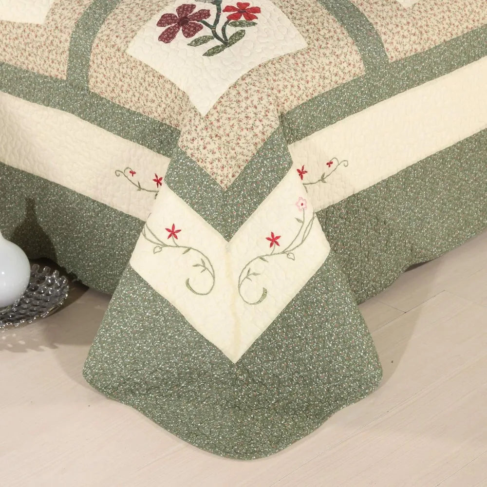 Embroidered Floral Quilted Bedspread Set