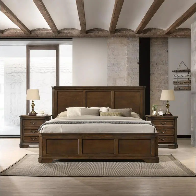 Queen Panel Bed With 2 Nightstands