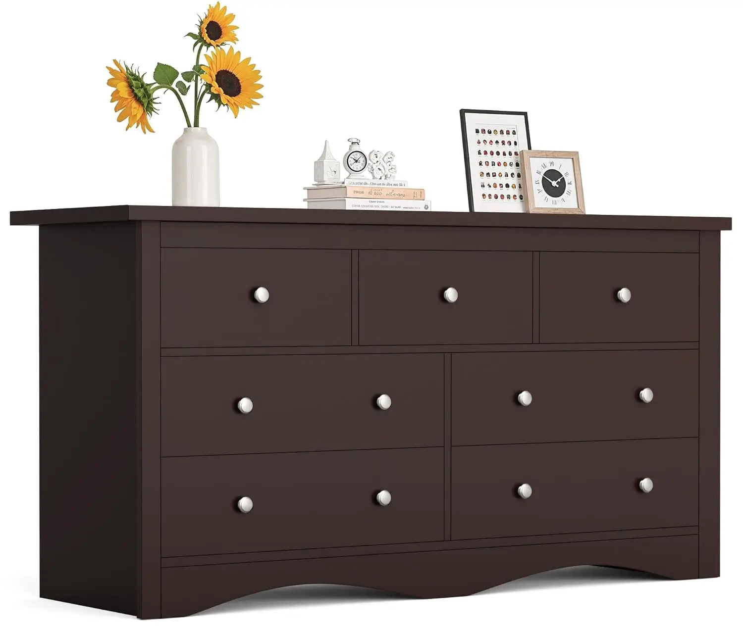 Dresser With 7  Drawers