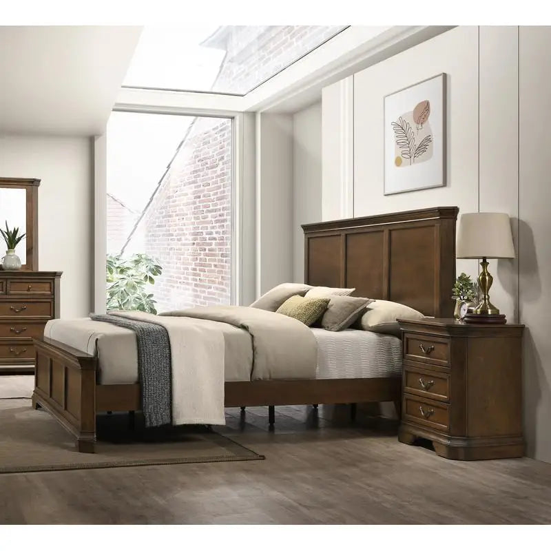 Queen Panel Bed With 2 Nightstands